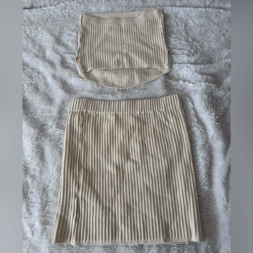 Beige Ribbed Two-Piece Set - Picture 2 of 7
